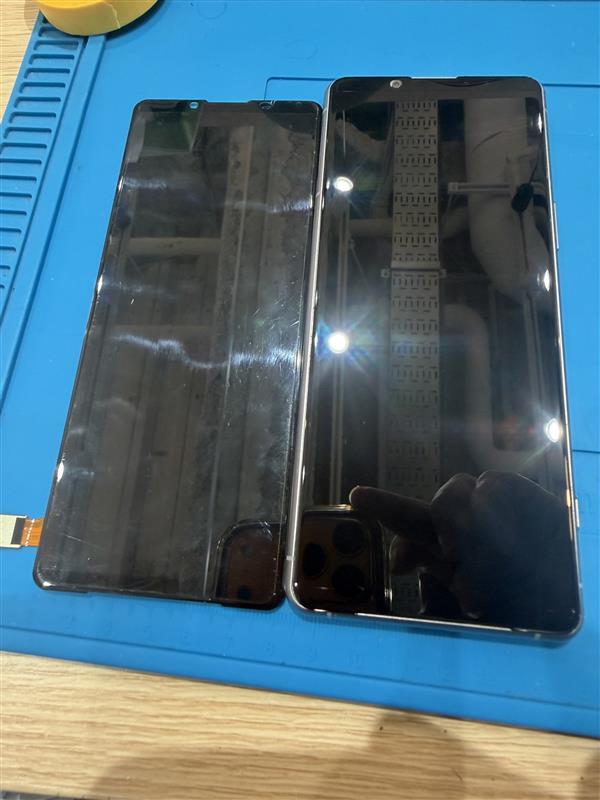 Xperia 5iiiをお持ち込みいただきました。「スマホ修理工房　池袋P'パルコ本店」へ！